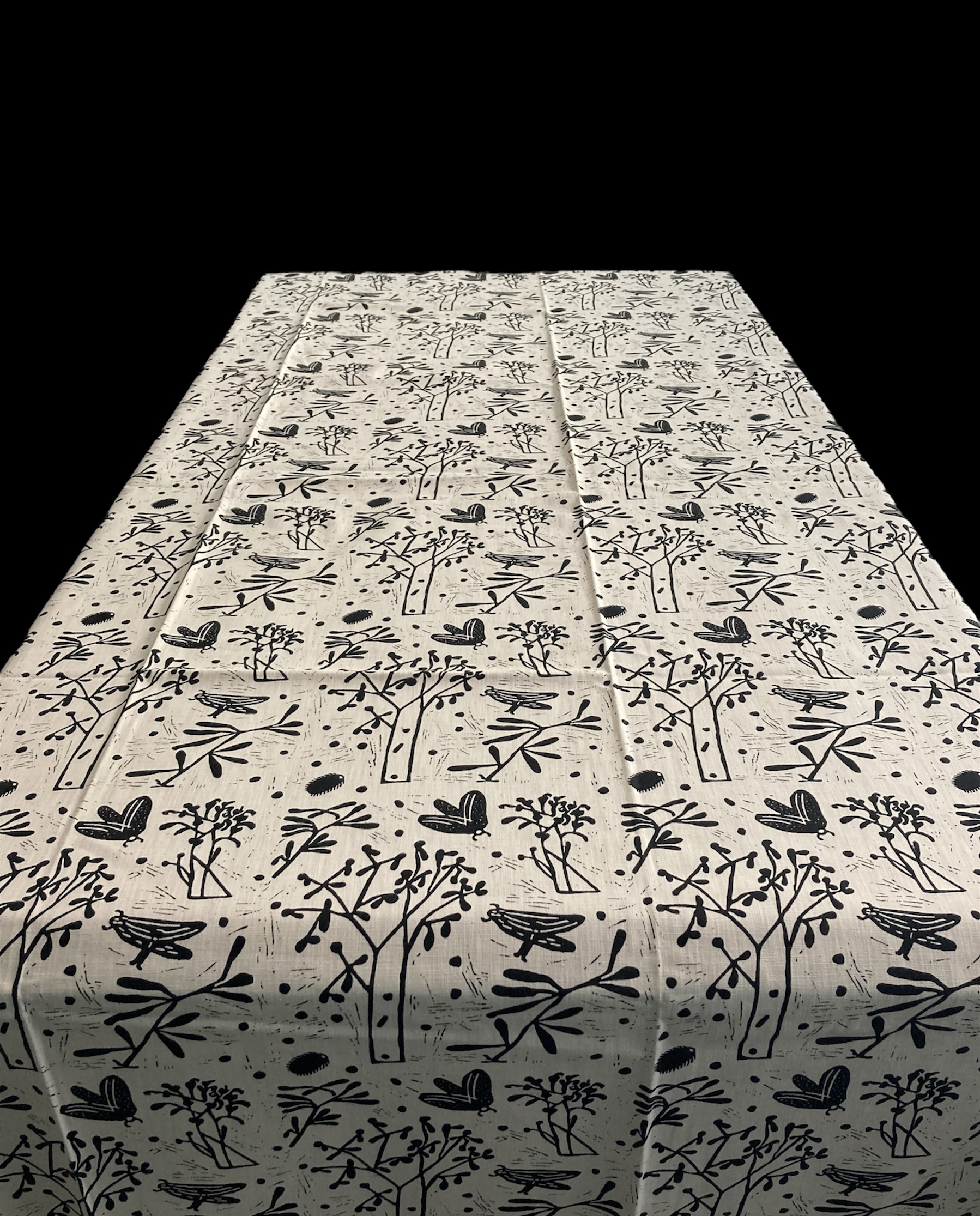 100% cotton Tablecloth approx. 87\" x 57\" from Namibia - # bw05t