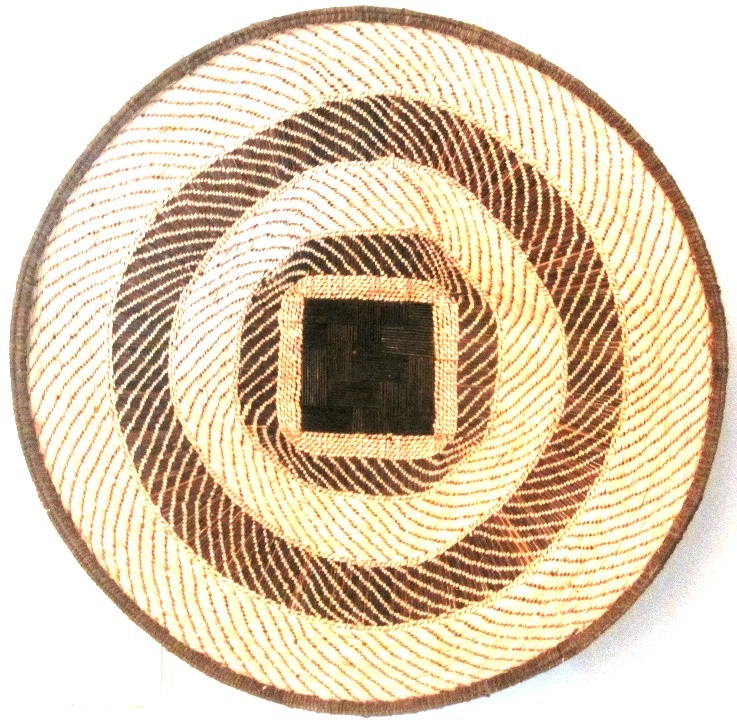 Zambian Plateau Basket - 24 1/4\" diameter